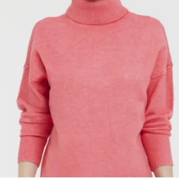 NWT Vince camuto sweater - Picture 1 of 2